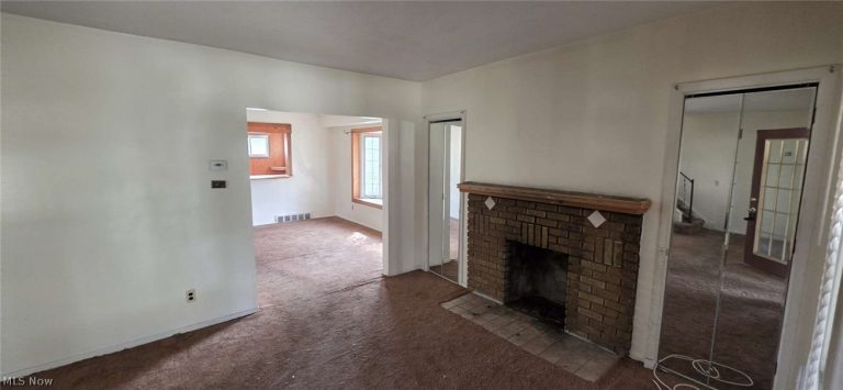 1811 Green Road, South Euclid, OH - Photo 4