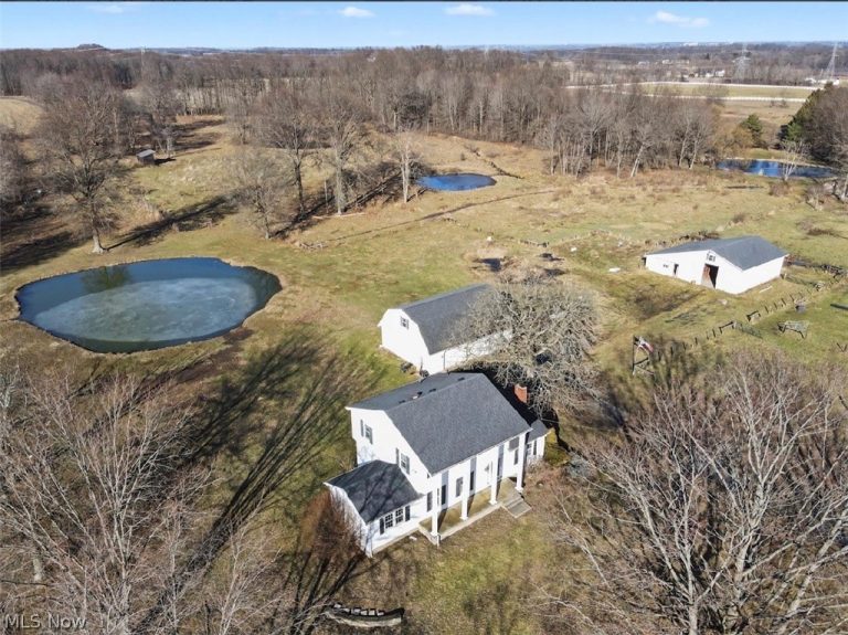 4530 Middletown Road, Canfield, OH - Photo 2