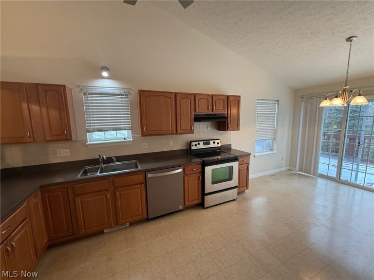 2541 Redtail Court, Twinsburg, OH - Photo 8