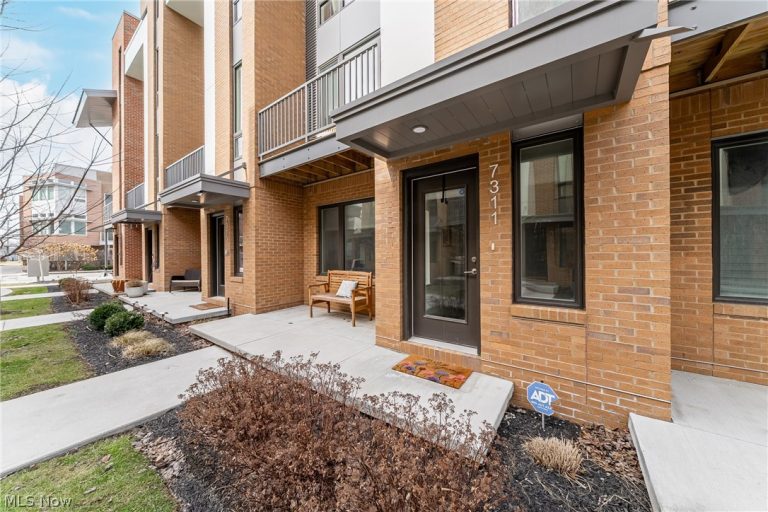 7311 Catlin Court, Cleveland, OH - Photo 3