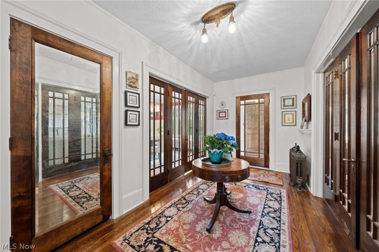 210 Storer Avenue, Akron, OH - Photo 4