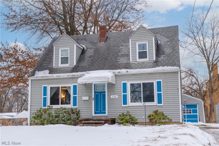 228 Hawk Avenue, Akron, OH, 44312