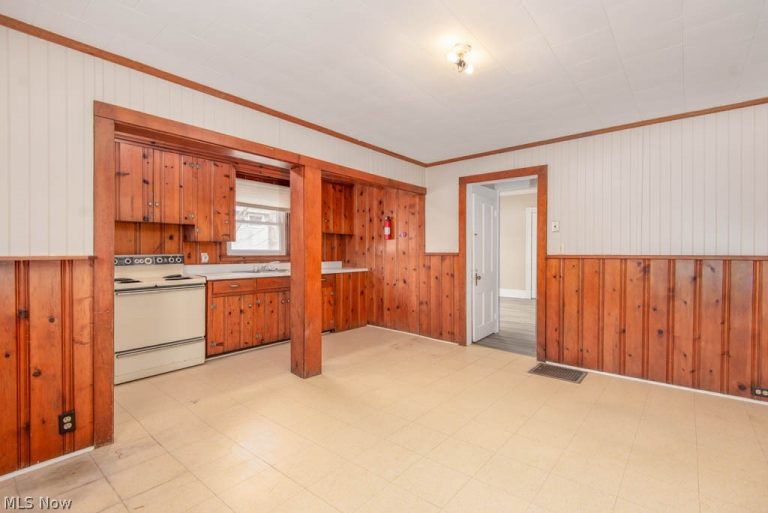 246 Grant Street, Ravenna, OH - Photo 6