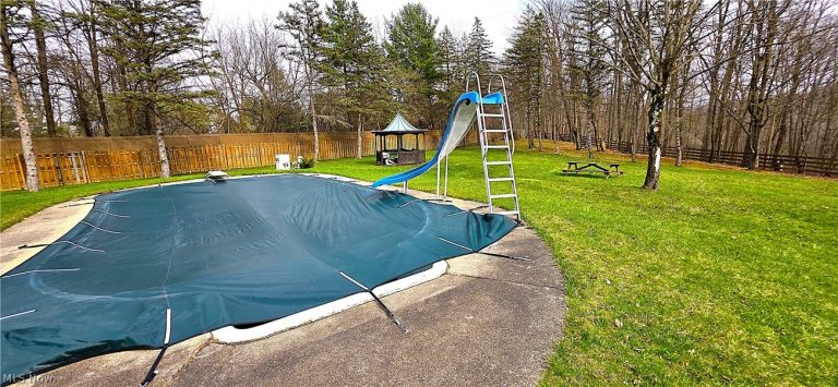 325 Brookshire Oval, Hinckley, OH - Photo 3