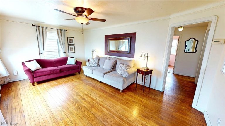 32706 Lakeshore Boulevard, Willowick, OH - Photo 4