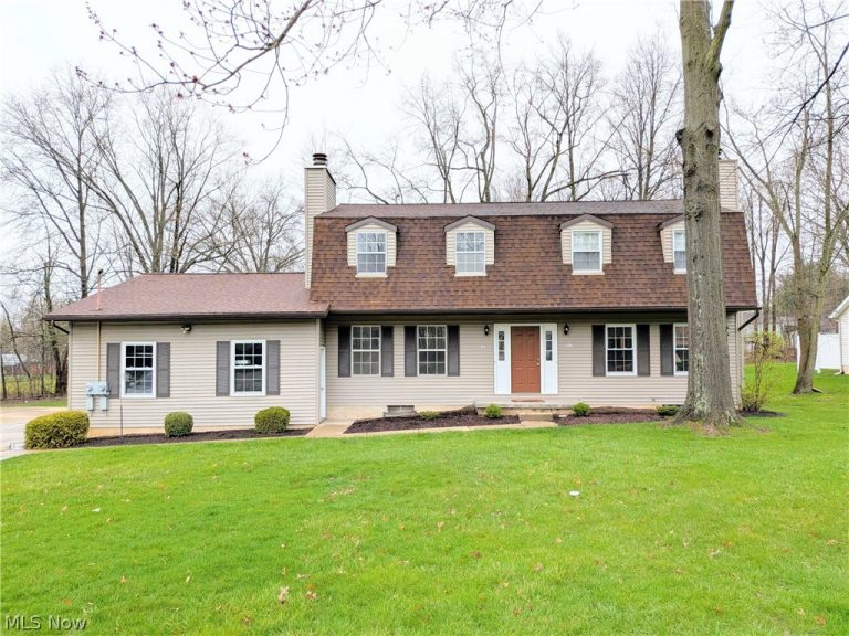 3049 Thornton Street, North Canton, OH, 44720