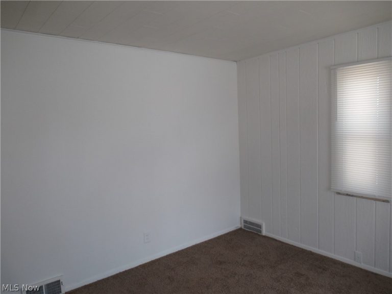 29107 Fuller Avenue, Wickliffe, OH - Photo 8