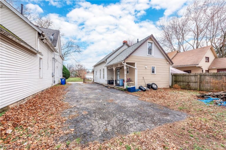 3219 43rd Street, Cleveland, OH - Photo 4