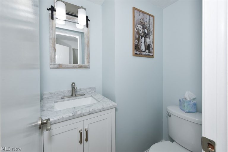 6577 Liberty Bell Drive #C20, Brook Park, OH - Photo 5