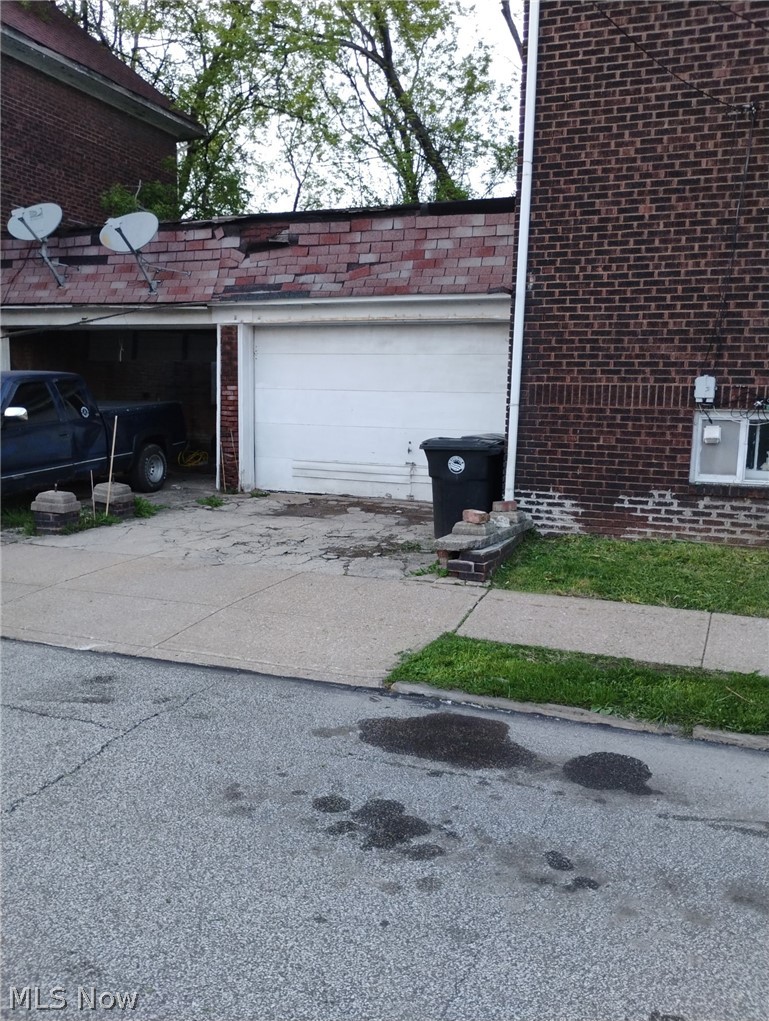 10809 Woodstock Boulevard, Cleveland, OH - Photo 5