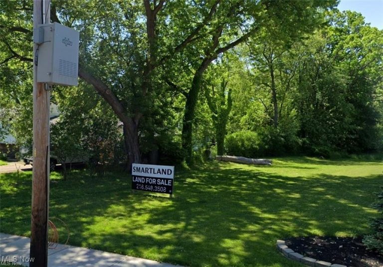 38256 Lake Shore Boulevard, Willoughby, OH, 44094