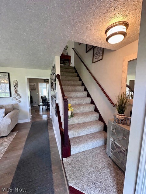 8742 Henderson Road, Diamond, OH - Photo 3