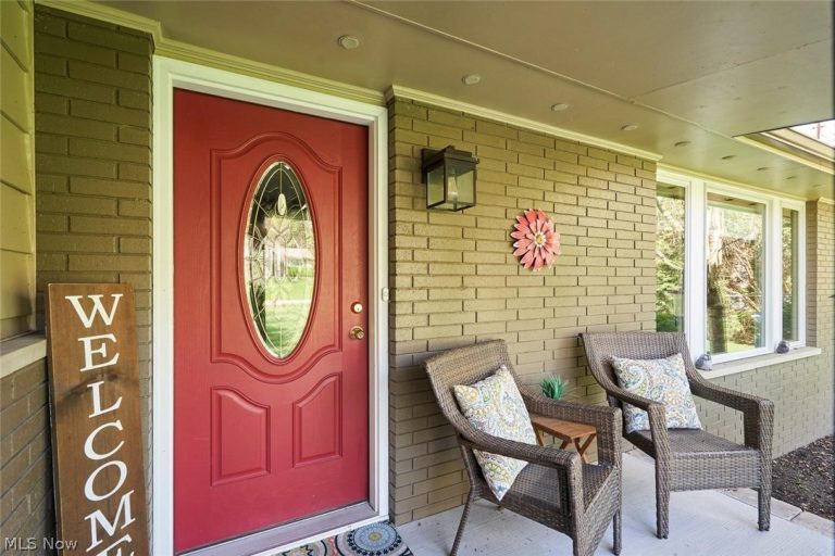 877 Locust Drive, Tallmadge, OH - Photo 5