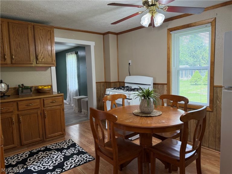 2261 6th Street, McDonald, OH - Photo 8