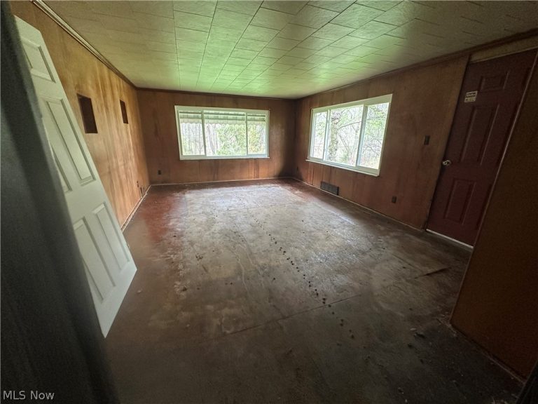 46131 Mort Drive, East Liverpool, OH - Photo 5