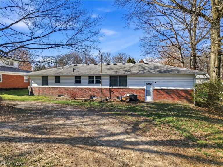 3337 Kingston Lane, Youngstown, OH - Photo 8