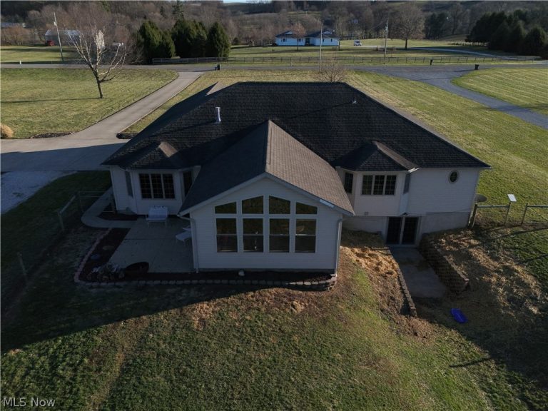 9280 Rochester Road, Minerva, OH - Photo 5