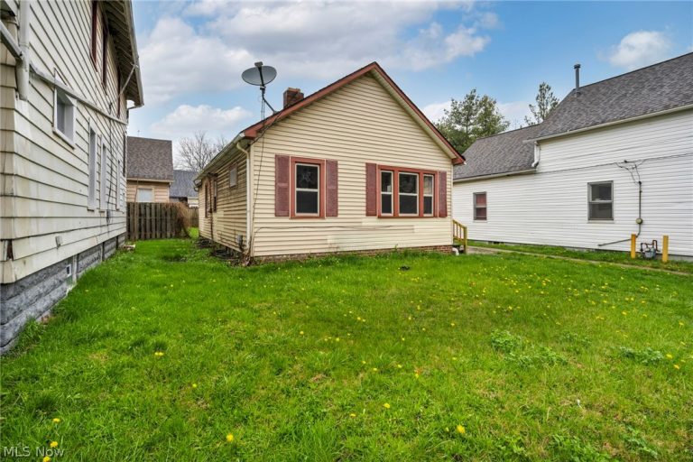 6610 Clark Avenue, Cleveland, OH - Photo 4