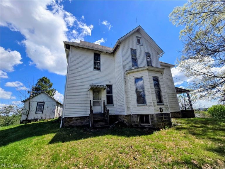117 Greenmount Avenue, Barnesville, OH - Photo 2