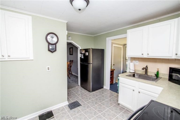 110 Boardman Boulevard, Boardman, OH - Photo 3