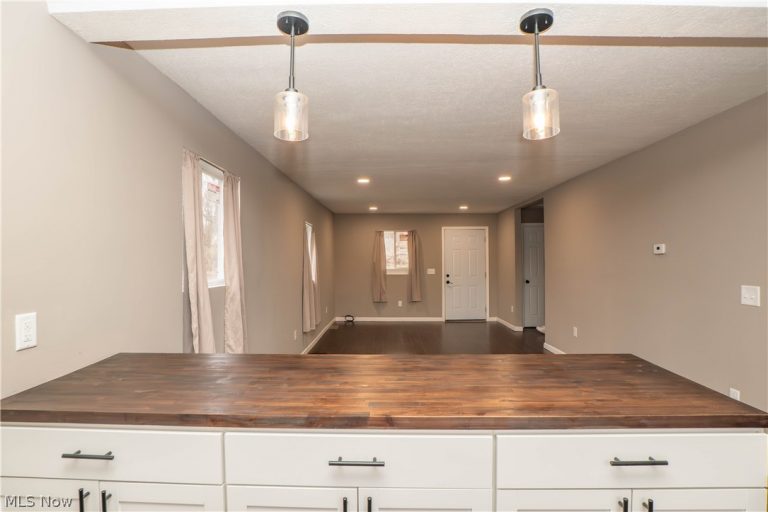 318 Elmport Avenue, Canton, OH - Photo 8