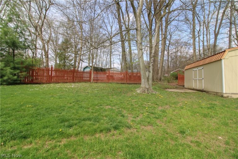 324 Neff Drive, Canfield, OH - Photo 6