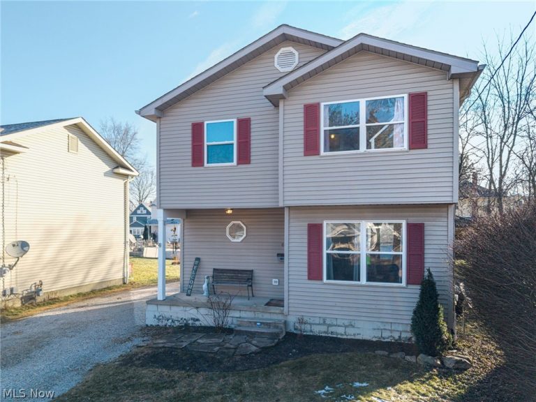 67 25th Street, Barberton, OH, 44203