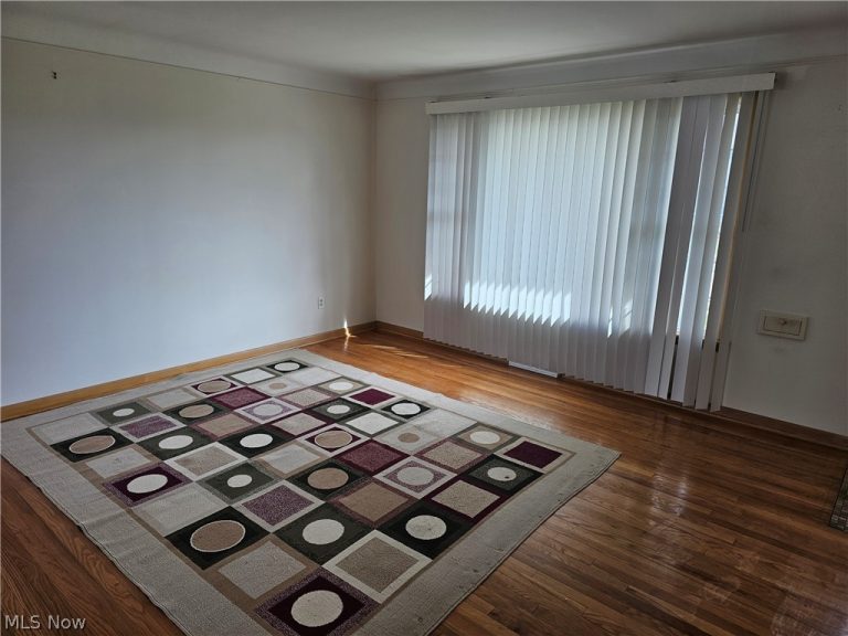 15413 Shirley Avenue, Maple Heights, OH - Photo 4