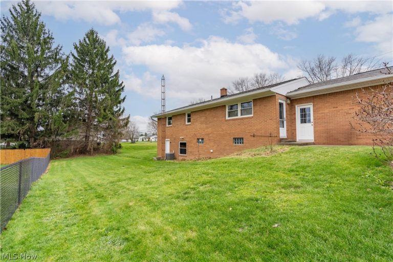 740 Marion Avenue, Massillon, OH - Photo 2