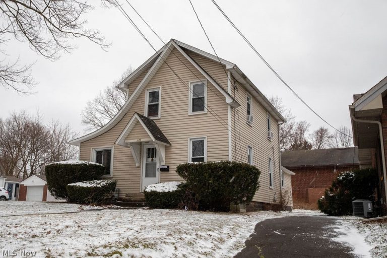 173 Poland Avenue, Struthers, OH - Photo 2