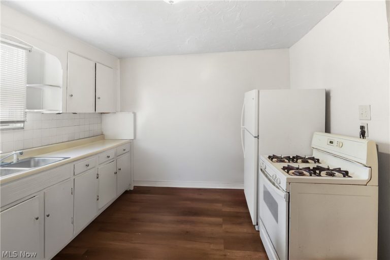 499 Brown Street, Akron, OH - Photo 4