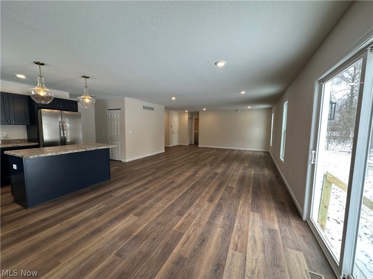 36 Maranatha Drive, Youngstown, OH - Photo 6