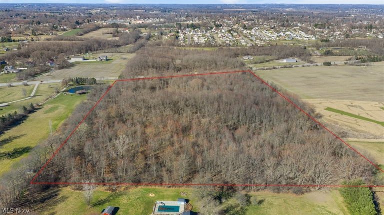 Gladdis Street, Massillon, OH - Photo 5