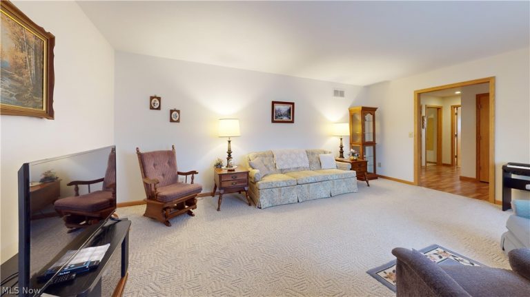 135 Meadow Lane, Parkersburg, WV - Photo 8