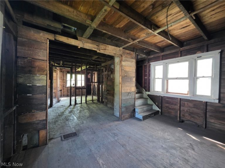447 Diamond Street, Ravenna, OH - Photo 8