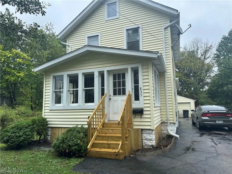 835 Inman Street, Akron, OH, 44306