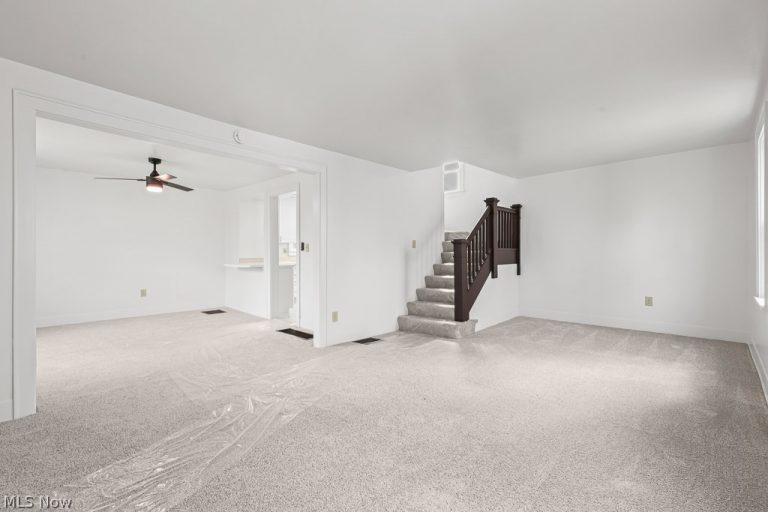 370 Cypress Avenue, Akron, OH - Photo 3