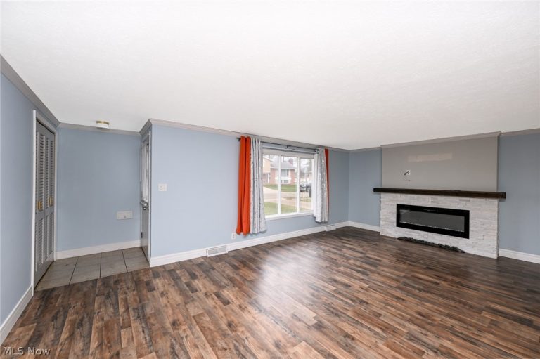 19 Brune Drive, Bedford, OH - Photo 6