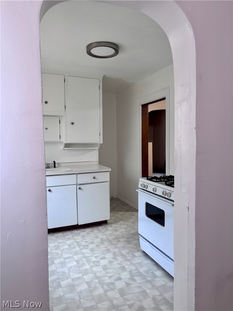 1211 California Avenue, Akron, OH - Photo 6