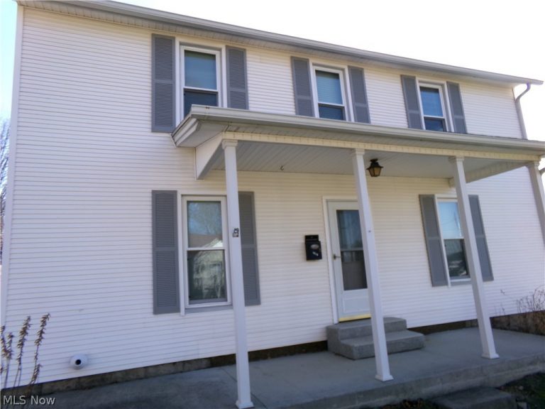1215 Denman Avenue, Coshocton, OH - Photo 3