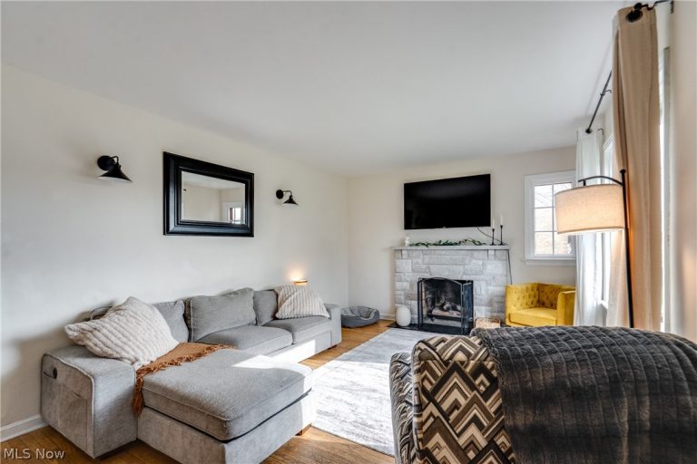 144 Perry Drive, Canton, OH - Photo 3