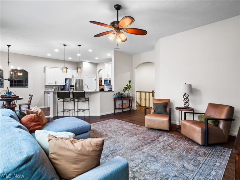 8898 Harvest Ridge Way, North Ridgeville, OH - Photo 6