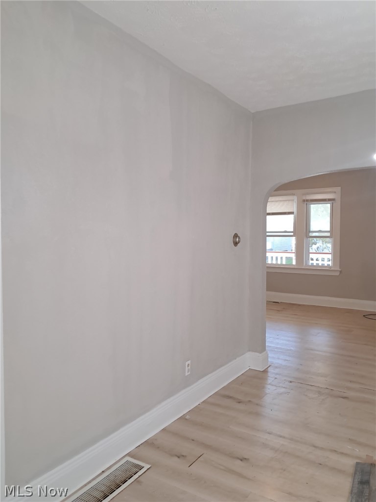 13509 Edgewood Avenue, Cleveland, OH - Photo 2