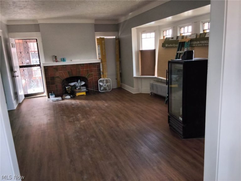 1818 Farmington Road, East Cleveland, OH - Photo 3
