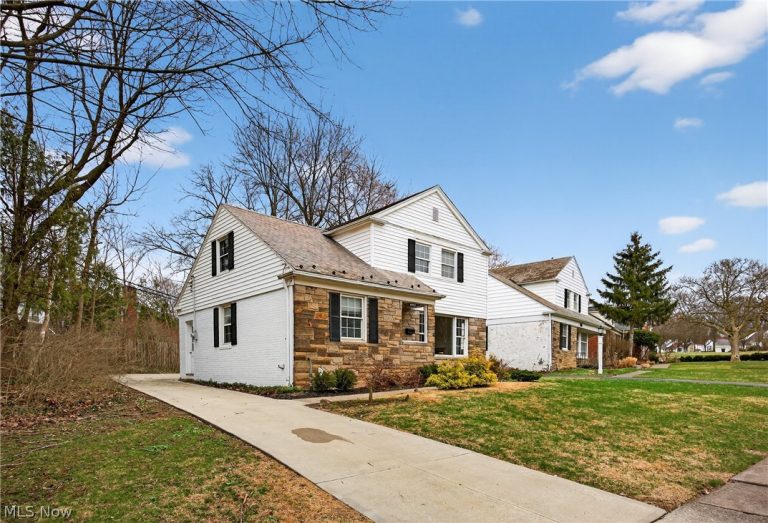 20945 Halworth Road, Shaker Heights, OH - Photo 2