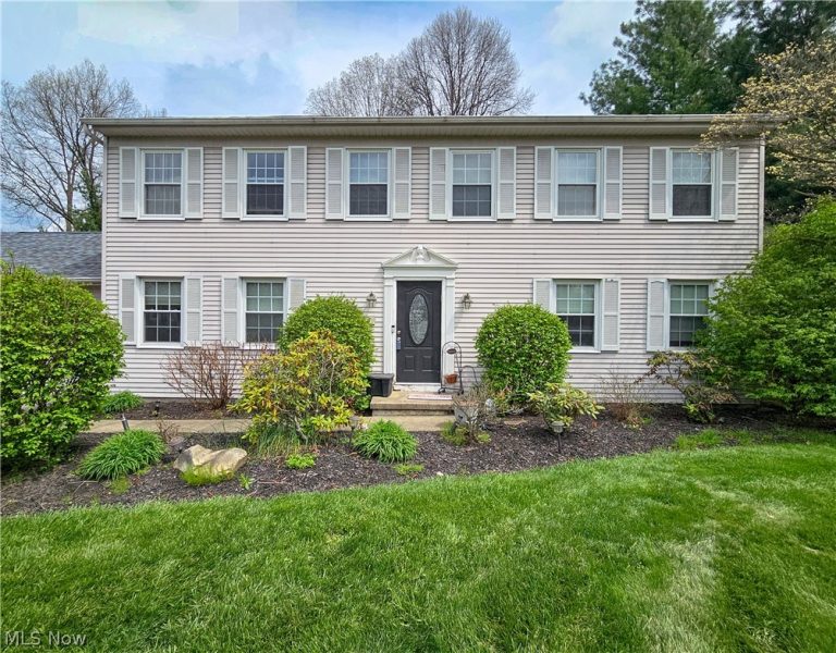200 Briarbrook Court, Howland, OH, 44484