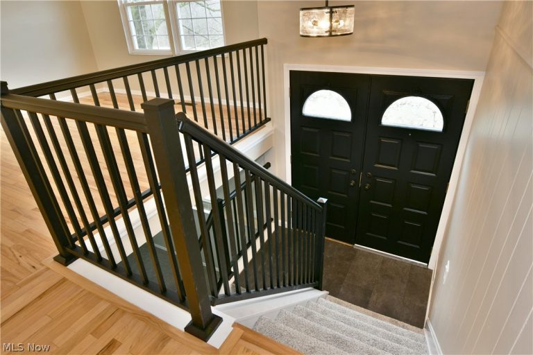 5038 Jonathan Lane, Warren, OH - Photo 8