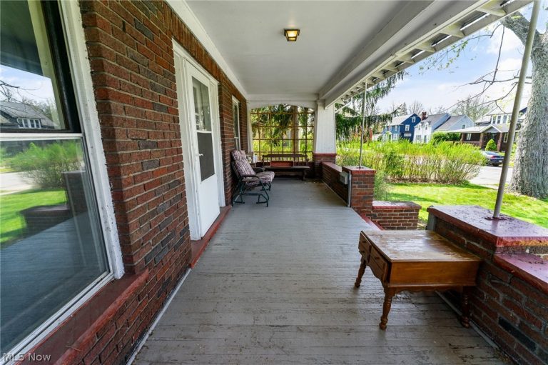 197 Woodbine Avenue, Warren, OH - Photo 2