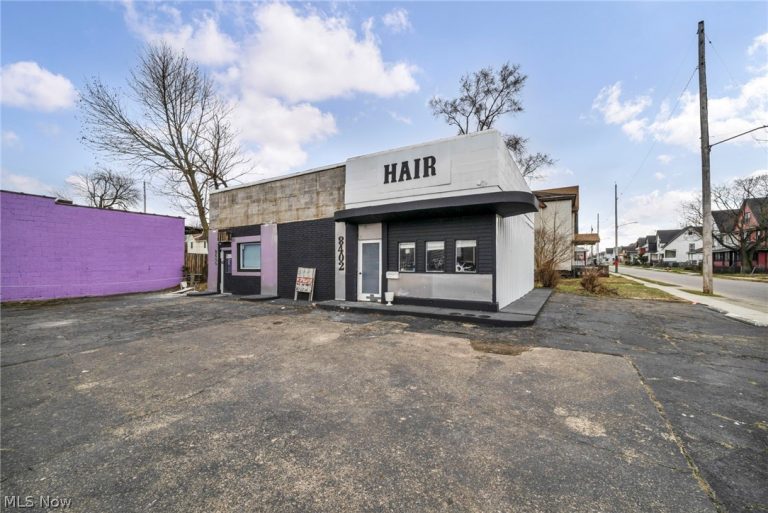 8400-8402 Cedar Avenue, Cleveland, OH - Photo 3