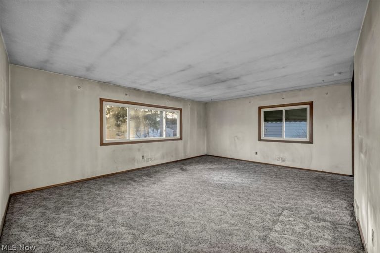 5873 Doxmere Drive, Parma Heights, OH - Photo 6